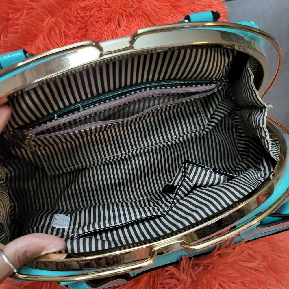 Purse - Picture 4 of 4